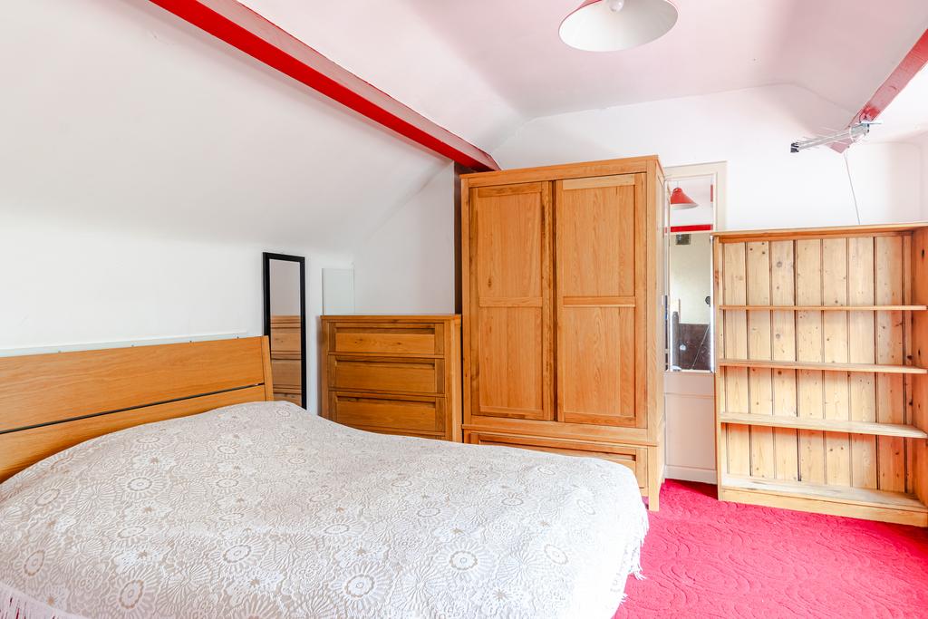Bedroom4a