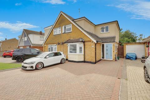 4 bedroom semi-detached house for sale, Seamore Avenue, Benfleet, SS7
