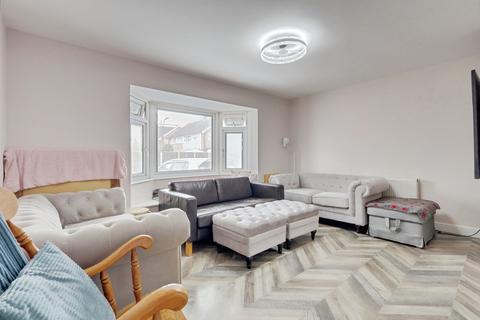 4 bedroom semi-detached house for sale, Seamore Avenue, Benfleet, SS7