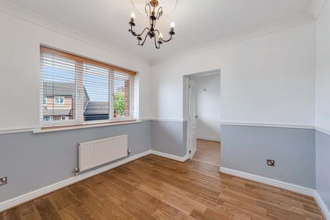 4 Bridgewater Drive, Wombourne, Wolverhampton, WV5 8EN