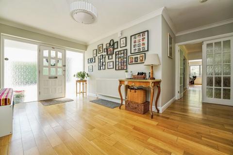 1 Silverthorn Close, Cheltenham, GL53 0JF