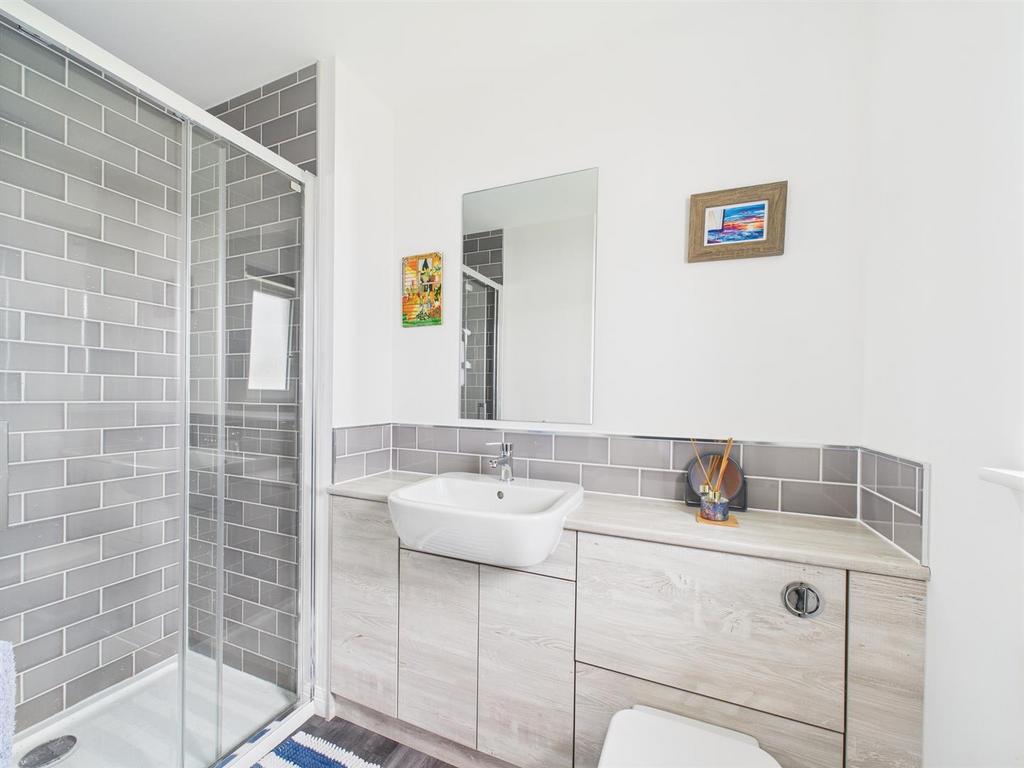 Bedroom 1 en suite