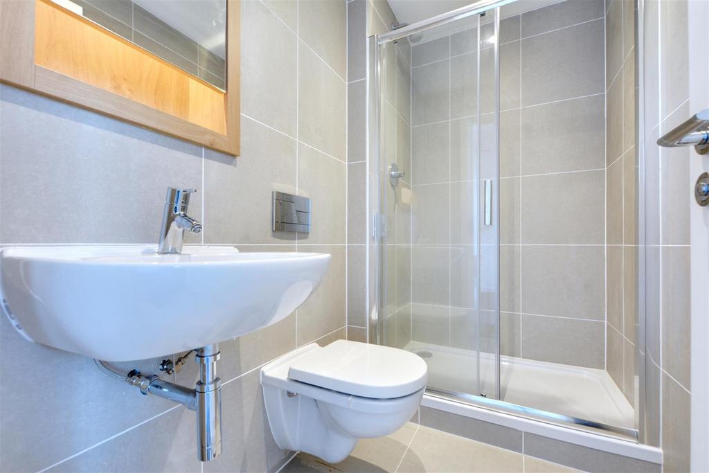Ensuite.jpeg