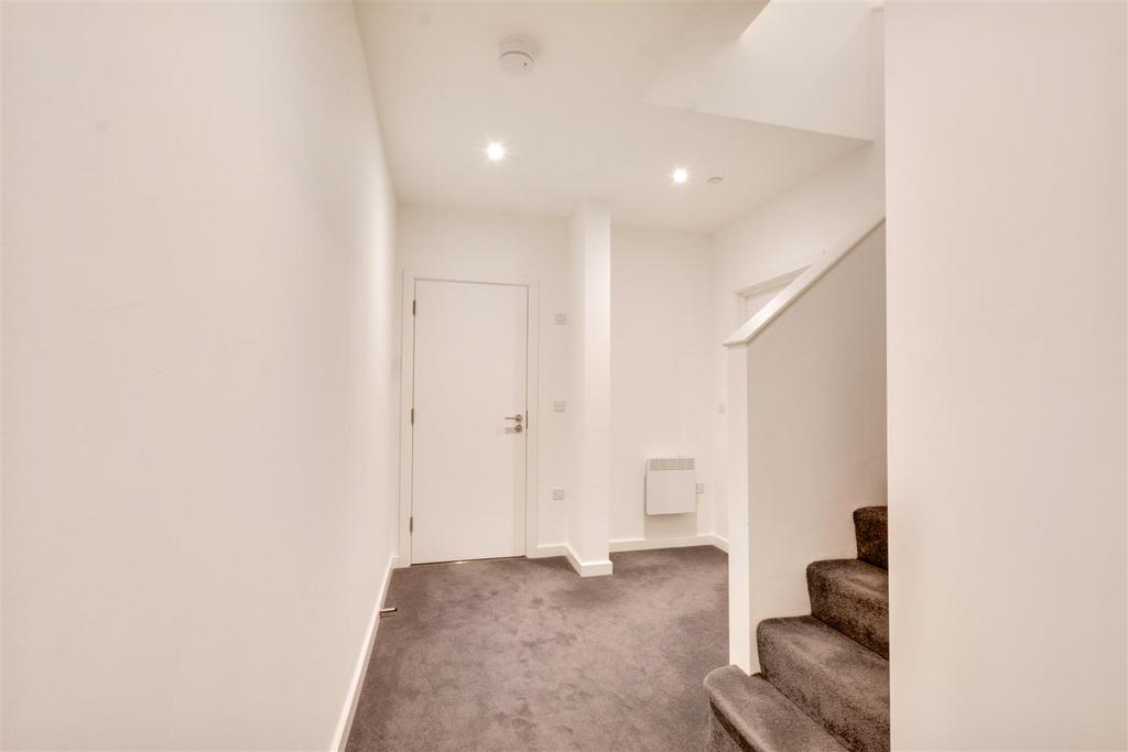 Hallway 1.jpeg