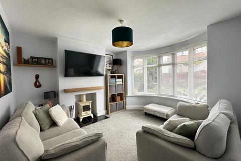 undefined, Mount Park Avenue, Scarborough, YO12