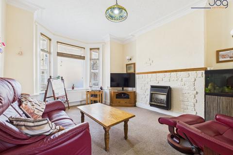 3 bedroom terraced house for sale, Vale Road, Lancaster | Traditional Victorian terrace offers over two floors of generous accommodation!