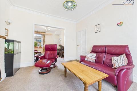 3 bedroom terraced house for sale, Vale Road, Lancaster | Traditional Victorian terrace offers over two floors of generous accommodation!