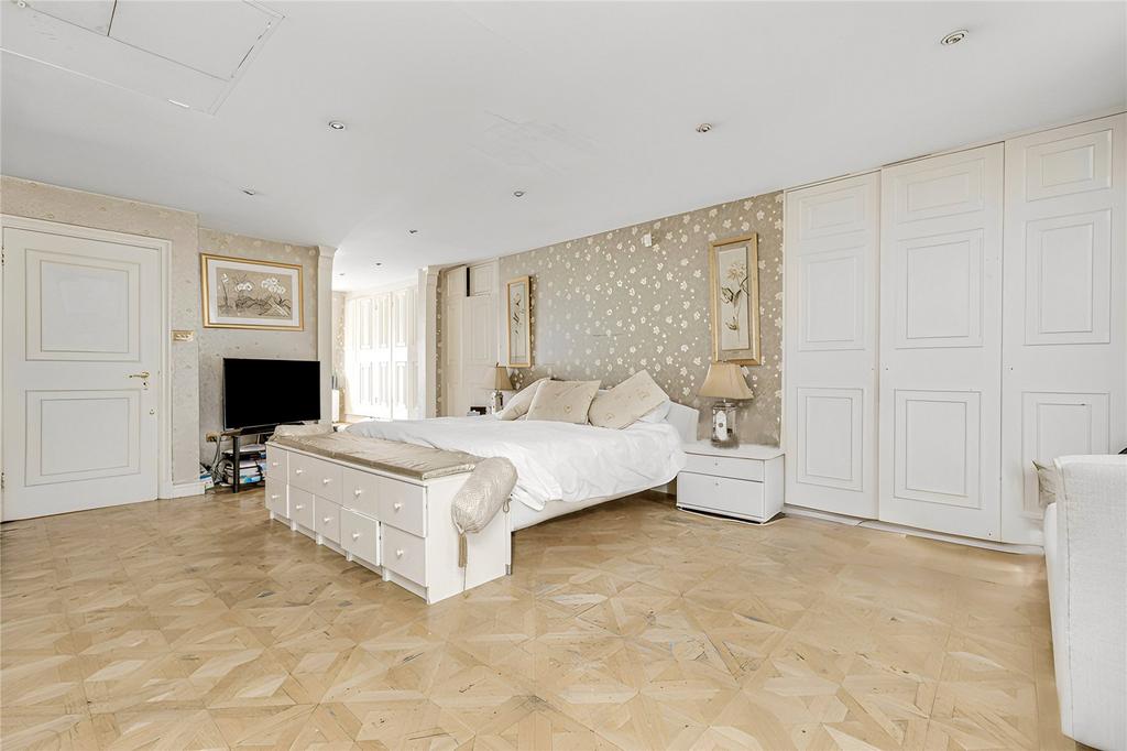 Principal Bedroom