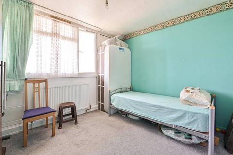 2 bedroom flat for sale, Deverell Street, Borough, London, SE1