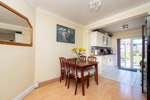 3 bedroom terraced house for sale, Dunster Avenue, Morden SM4