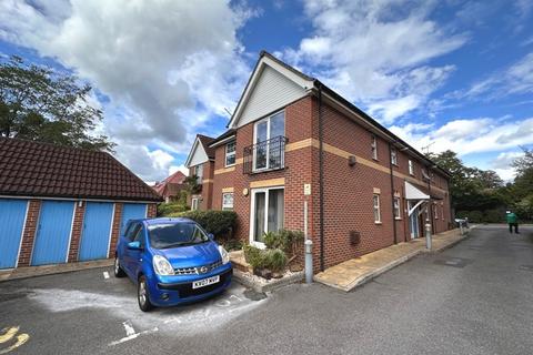 1 bedroom flat to rent, 47 Cobden Avenue, SO18