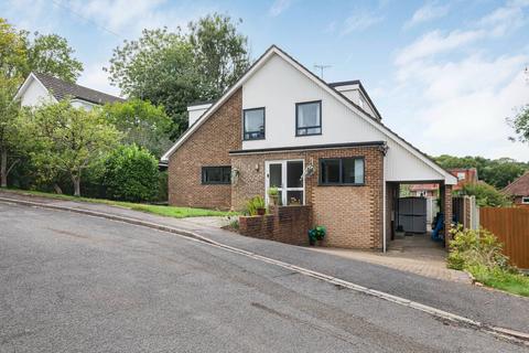 4 bedroom detached house for sale, Haycroft Close, Coulsdon