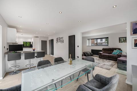 4 bedroom detached house for sale, Haycroft Close, Coulsdon