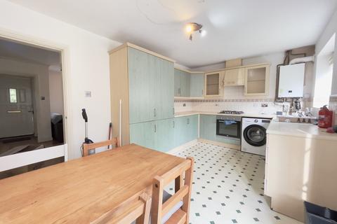 3 bedroom semi-detached house to rent, Chervil Close, Manchester M14