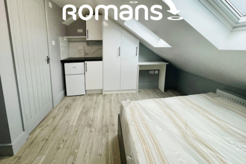 1 bedroom in a house share to rent, Norfolk Road, Reading, RG30