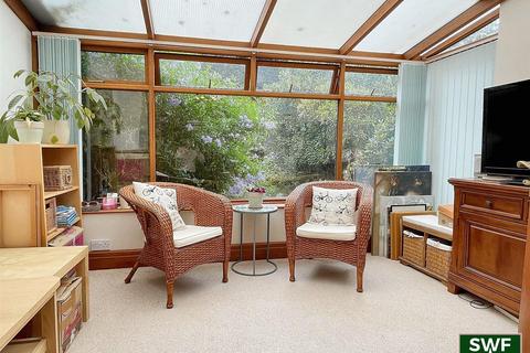 4 bedroom semi-detached house for sale, Woodland Road, Merry Hill, Wolverhampton