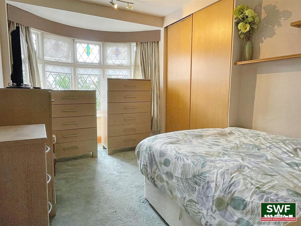 BED1.jpg