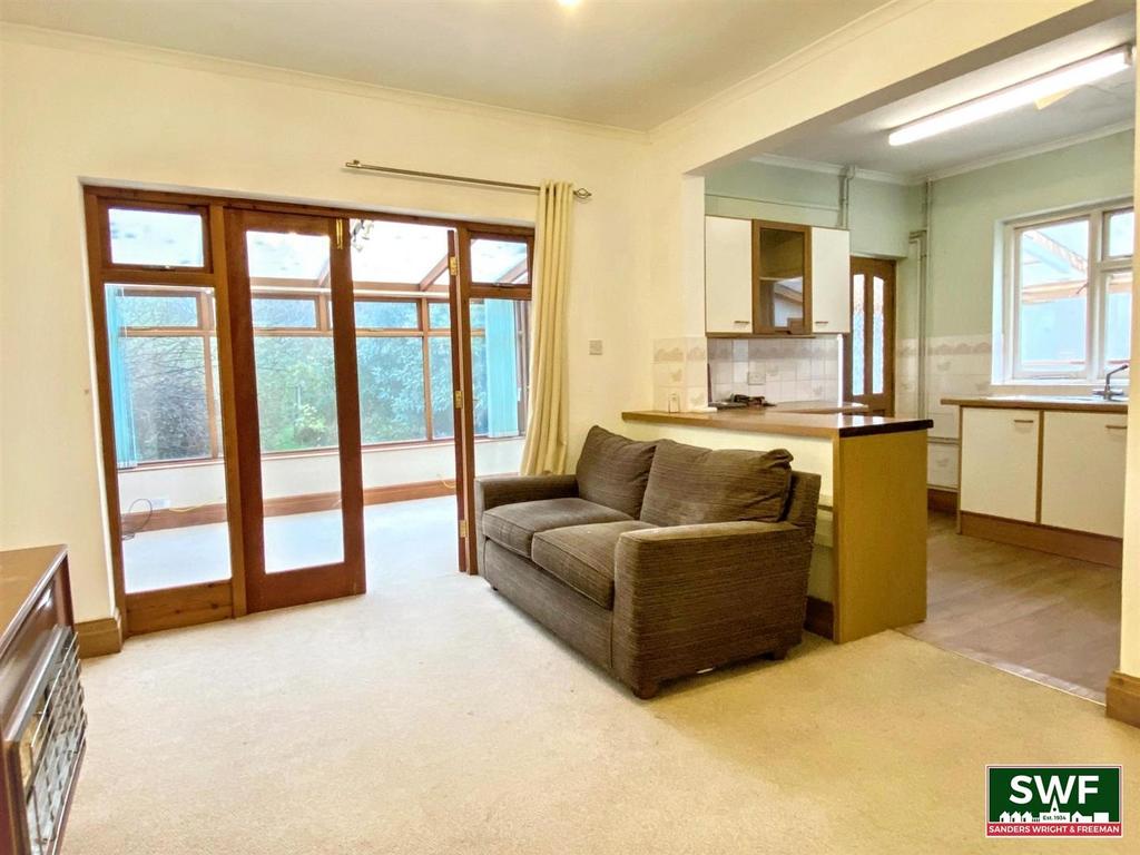 Sitting room2 .jpg