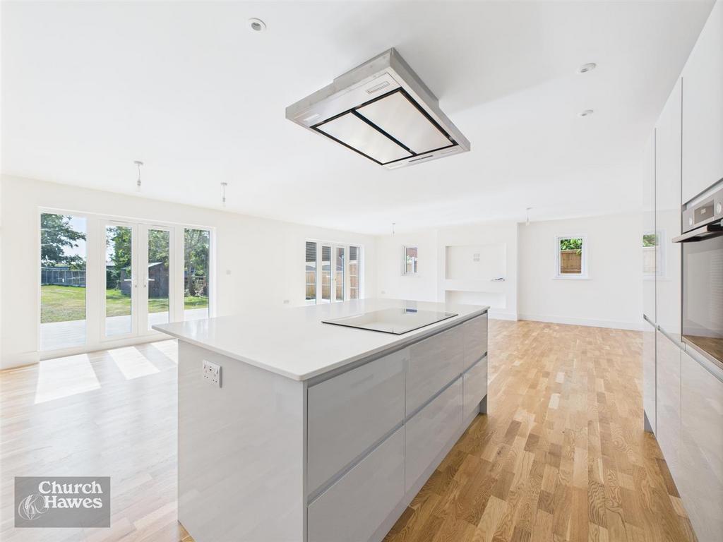 CAM04964 G0-PR0184-STILL014.jpg