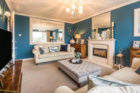 3 bedroom bungalow for sale, Castlewood Avenue, Devon TQ12