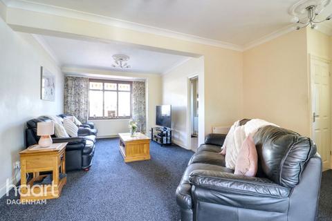3 bedroom end of terrace house for sale, Auriel Avenue, Dagenham