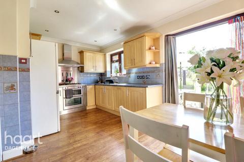 Auriel Avenue, Dagenham