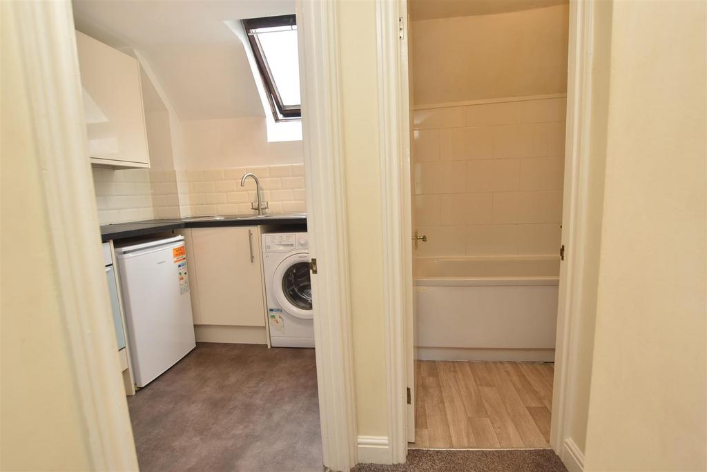 Kitchen &amp; Bathroom