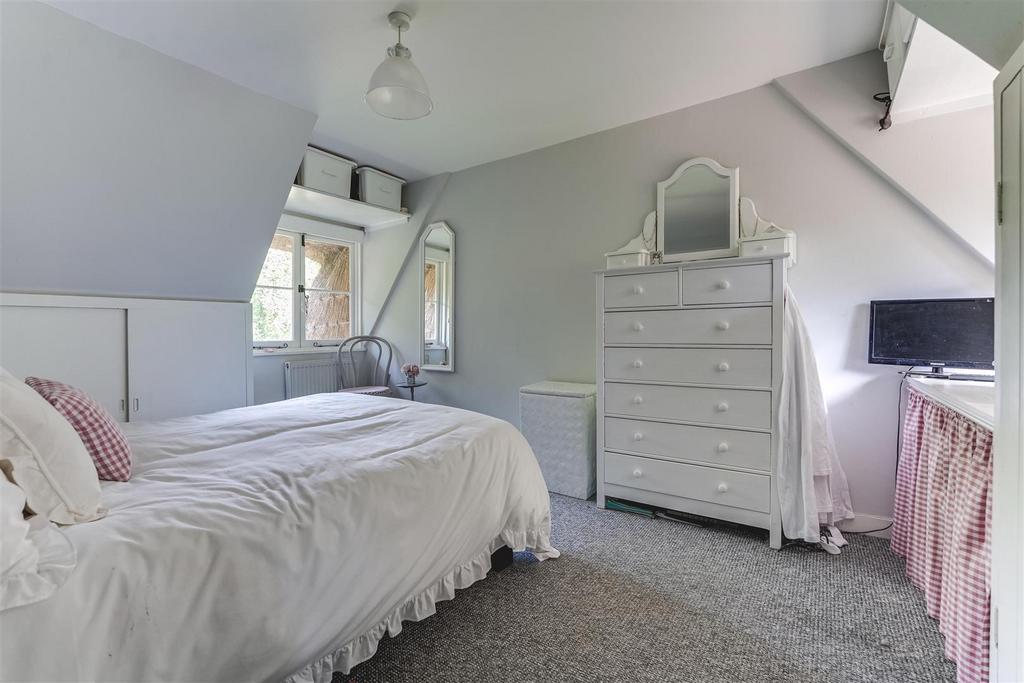 Bed 1 b.jpg