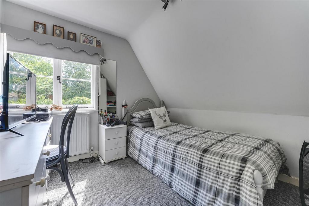 Bed 3.jpg