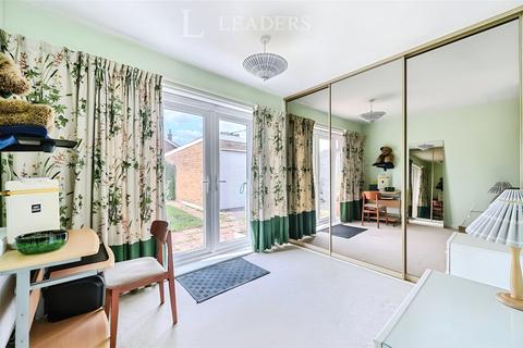 2 bedroom bungalow for sale, Faraday Ride, Tonbridge, Kent