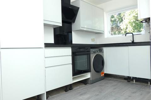 2 bedroom terraced house to rent, Field Avenue, Canterbury, Kent, CT1