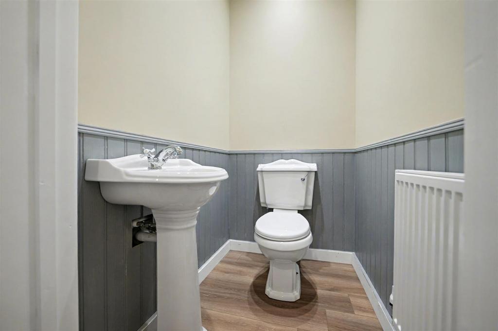 C GRQ3 Bkts UGBKy6 CLOs SUw.jpg