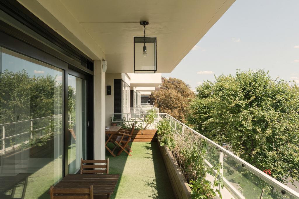 304503 - IMPERIAL-COURT-BALCONY-03.jpg