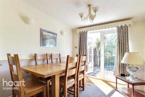 315 Gorseway, Romford, RM7 0SD