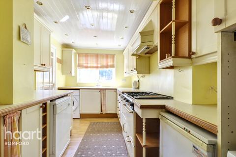 315 Gorseway, Romford, RM7 0SD