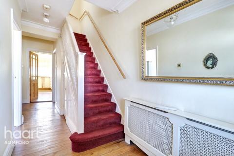 315 Gorseway, Romford, RM7 0SD