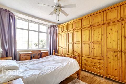 315 Gorseway, Romford, RM7 0SD