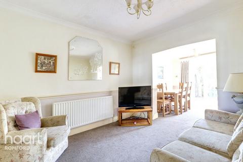 315 Gorseway, Romford, RM7 0SD