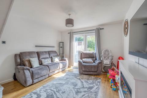 21 Acorn Road, Catshill, Bromsgrove, B61 0TR