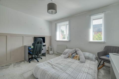 21 Acorn Road, Catshill, Bromsgrove, B61 0TR