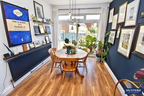 3 bedroom semi-detached house for sale, Arnesby Crescent, Leicester