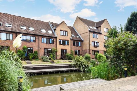 3 bedroom terraced house for sale, Leerdam Drive, London, E14