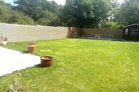 5 bedroom detached house for sale, Hullbridge Road, Rayleigh