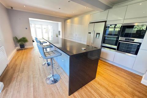 5 bedroom detached house for sale, Hullbridge Road, Rayleigh