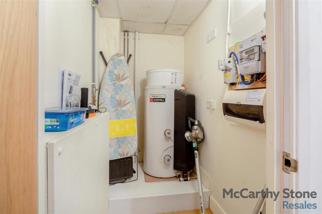 Utility room, utility