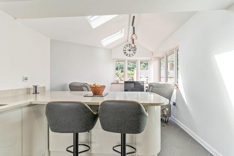 13 Chapel Road, Pontnewynydd, Pontypool, NP4 6QR