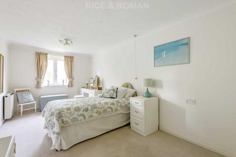 2 bedroom retirement property for sale, Manor Road North, Esher KT10
