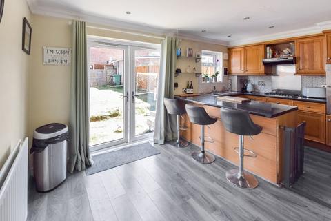 9 Birch Drive, Chatham, ME5 8YU