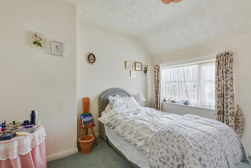 Bedroom 1 1.jpeg