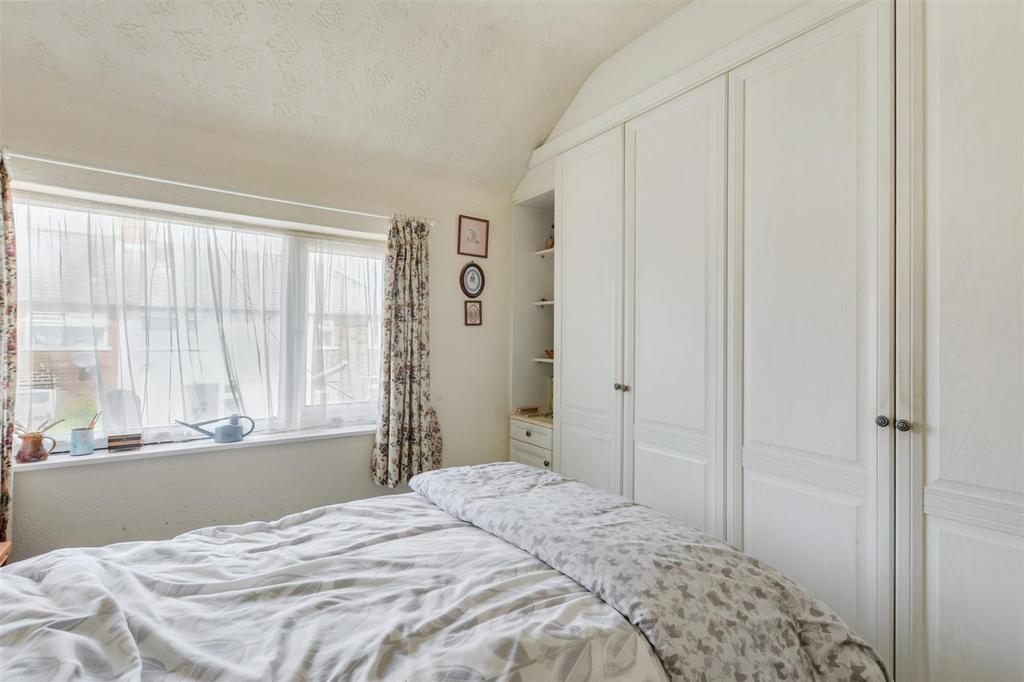 Bedroom 1 2.jpeg